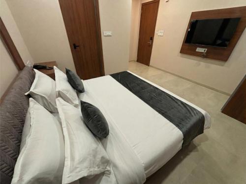 hotel pragya paradise