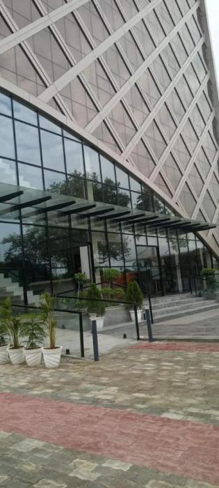 new naresh sweets restaurant and hotel raebareli