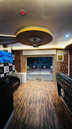 cheers club and hotel