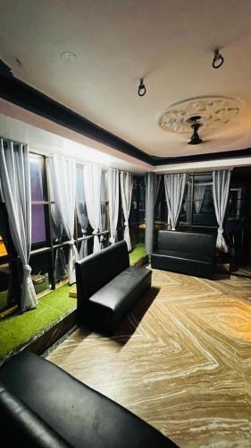 cheers club and hotel