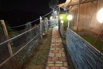 Sanskriti Homestay & Cottage,,2 star