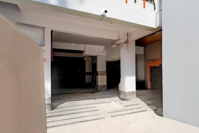 super townhouse sector 18 udhyog vihar