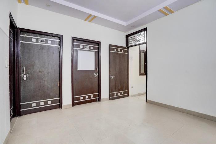 super hotel o dwarka mor metro station