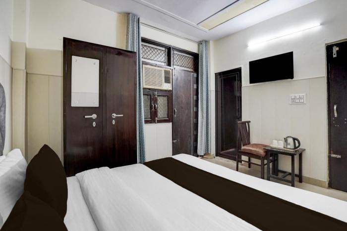 super hotel o dwarka mor metro station
