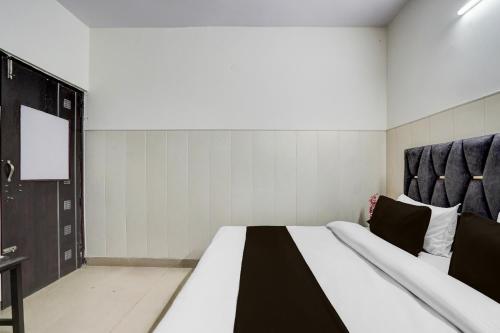 super hotel o dwarka mor metro station