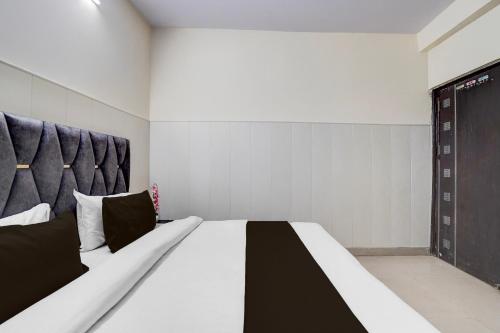 super hotel o dwarka mor metro station