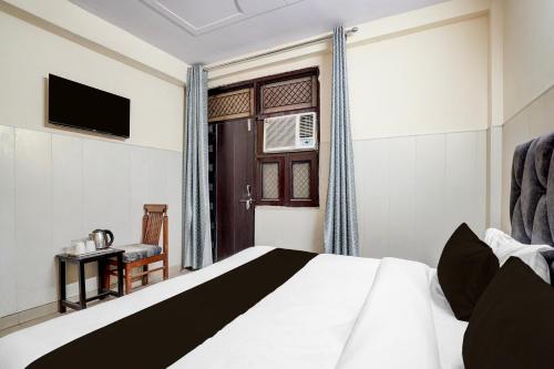 super hotel o dwarka mor metro station