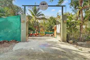 Falcon's Retreat,,3 star