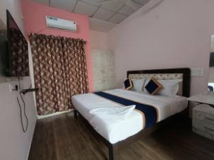 Prime Stay Phoenix Mall,,2 star