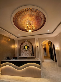 Hotel The Royal King,,3 star