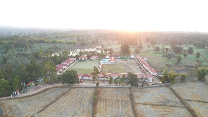 citrus prime bandhavgarh resort and cott