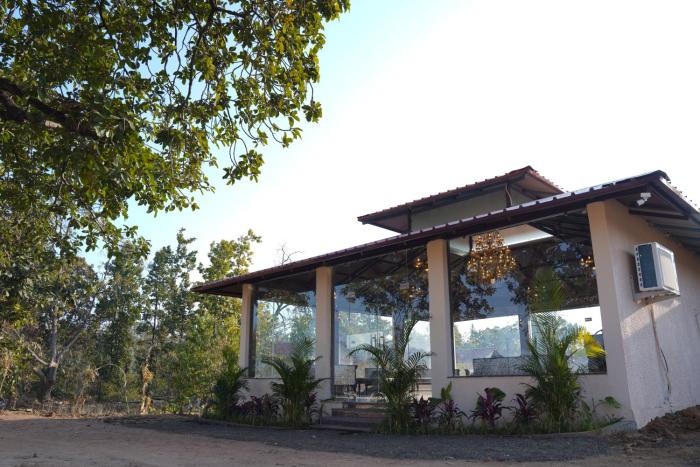 citrus prime bandhavgarh resort and cott