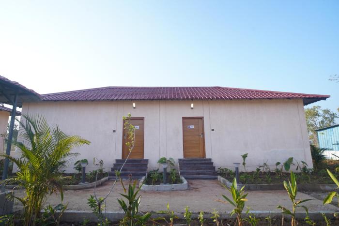 citrus prime bandhavgarh resort and cott
