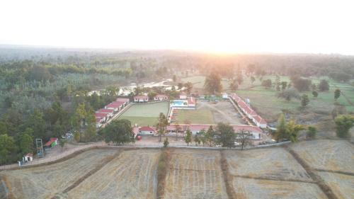 citrus prime bandhavgarh resort and cott