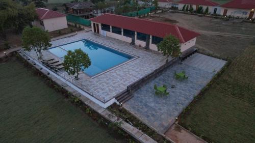 citrus prime bandhavgarh resort and cott
