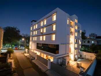 the fern habitat pune mundhwa series by marriott