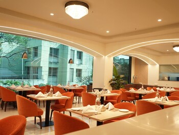 the fern habitat pune mundhwa series by marriott