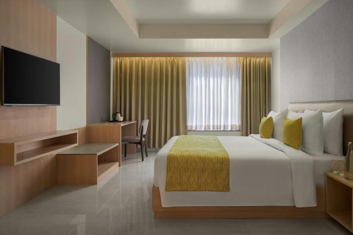 the fern habitat pune mundhwa series by marriott