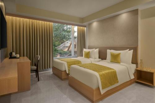 the fern habitat pune mundhwa series by marriott