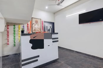 Vishal Plaza,,3 star