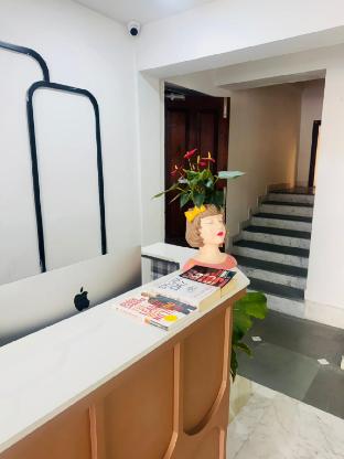 the 5 story hotel hitec city