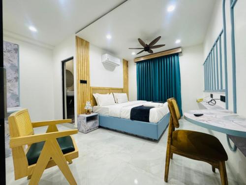 the 5 story hotel hitec city