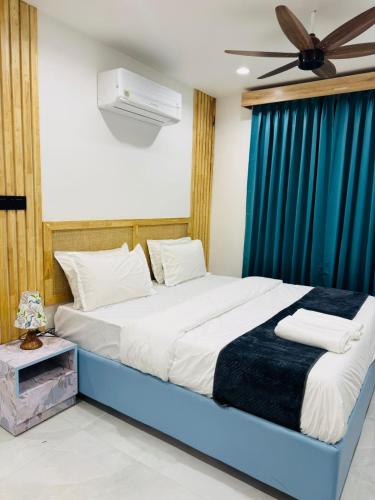 the 5 story hotel hitec city