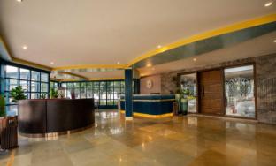 shoreland leisure stays