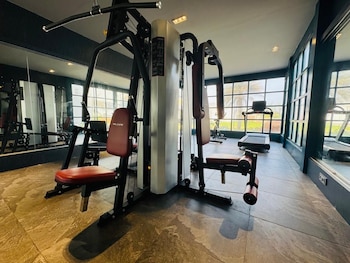 shoreland leisure stays