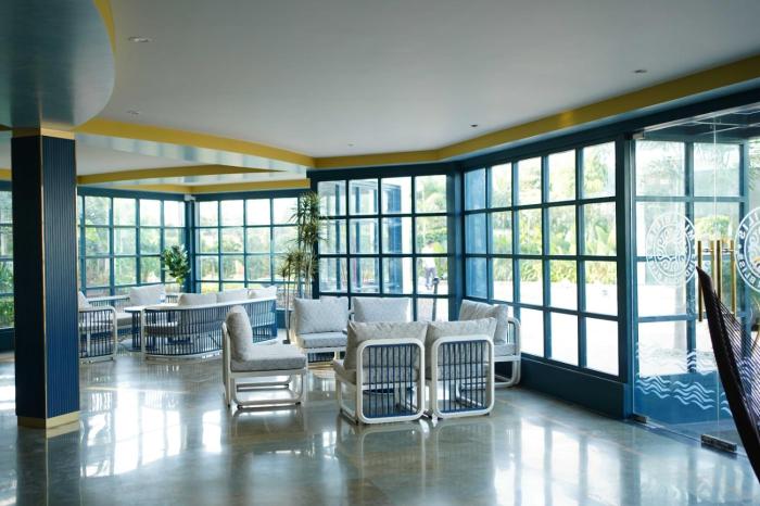 shoreland leisure stays