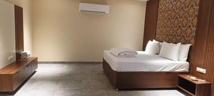 shoreland leisure stays