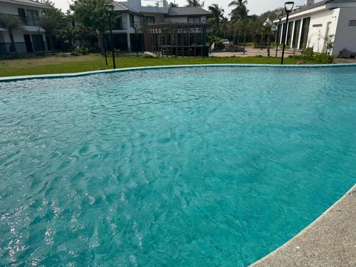 shoreland leisure stays