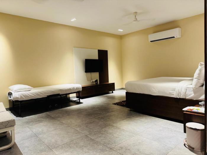 shoreland leisure stays