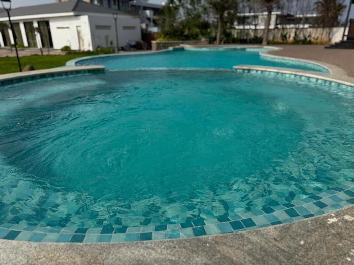 shoreland leisure stays