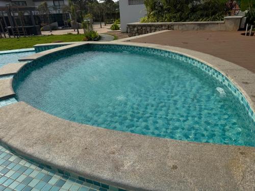 shoreland leisure stays