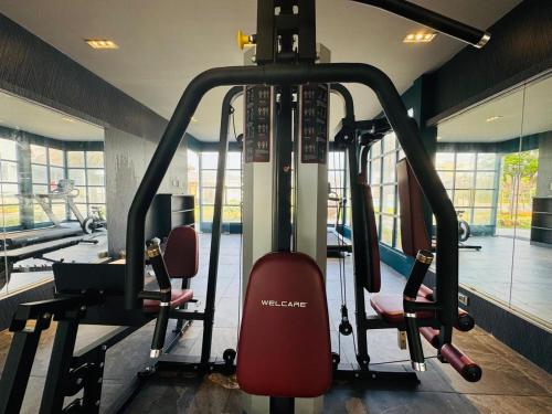 shoreland leisure stays