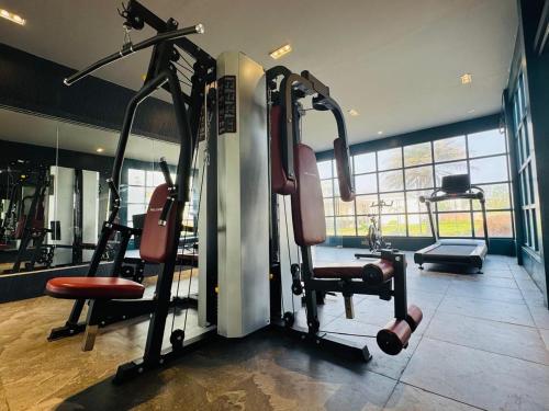 shoreland leisure stays
