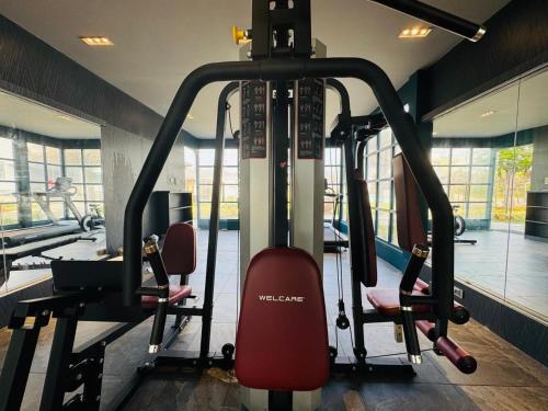 shoreland leisure stays