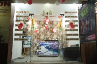 hotel the grand himalaya