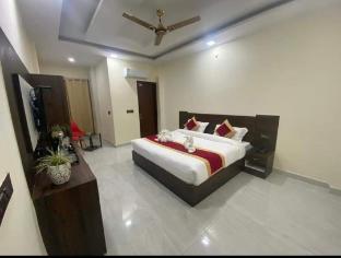 Hotel The Grand Himalaya,,3 star