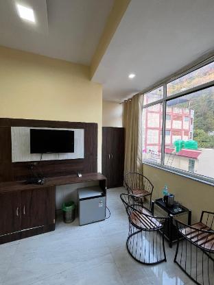 hotel the grand himalaya