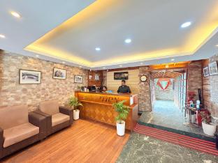 hotel aristocrat darjeeling by baizus