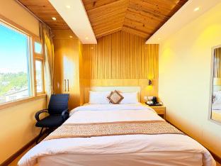 hotel aristocrat darjeeling by baizus