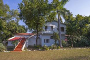 maharaja kothi resort bandhavgarh
