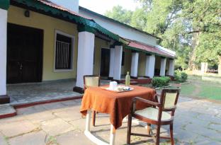 maharaja kothi resort bandhavgarh