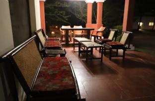 maharaja kothi resort bandhavgarh