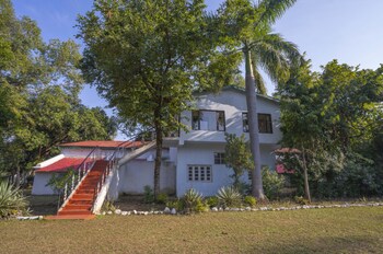 maharaja kothi resort bandhavgarh