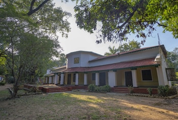 maharaja kothi resort bandhavgarh