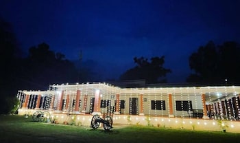 maharaja kothi resort bandhavgarh