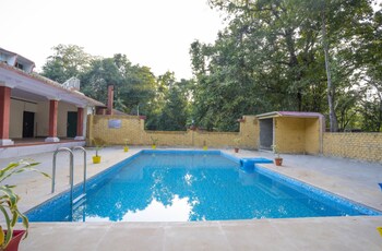 maharaja kothi resort bandhavgarh